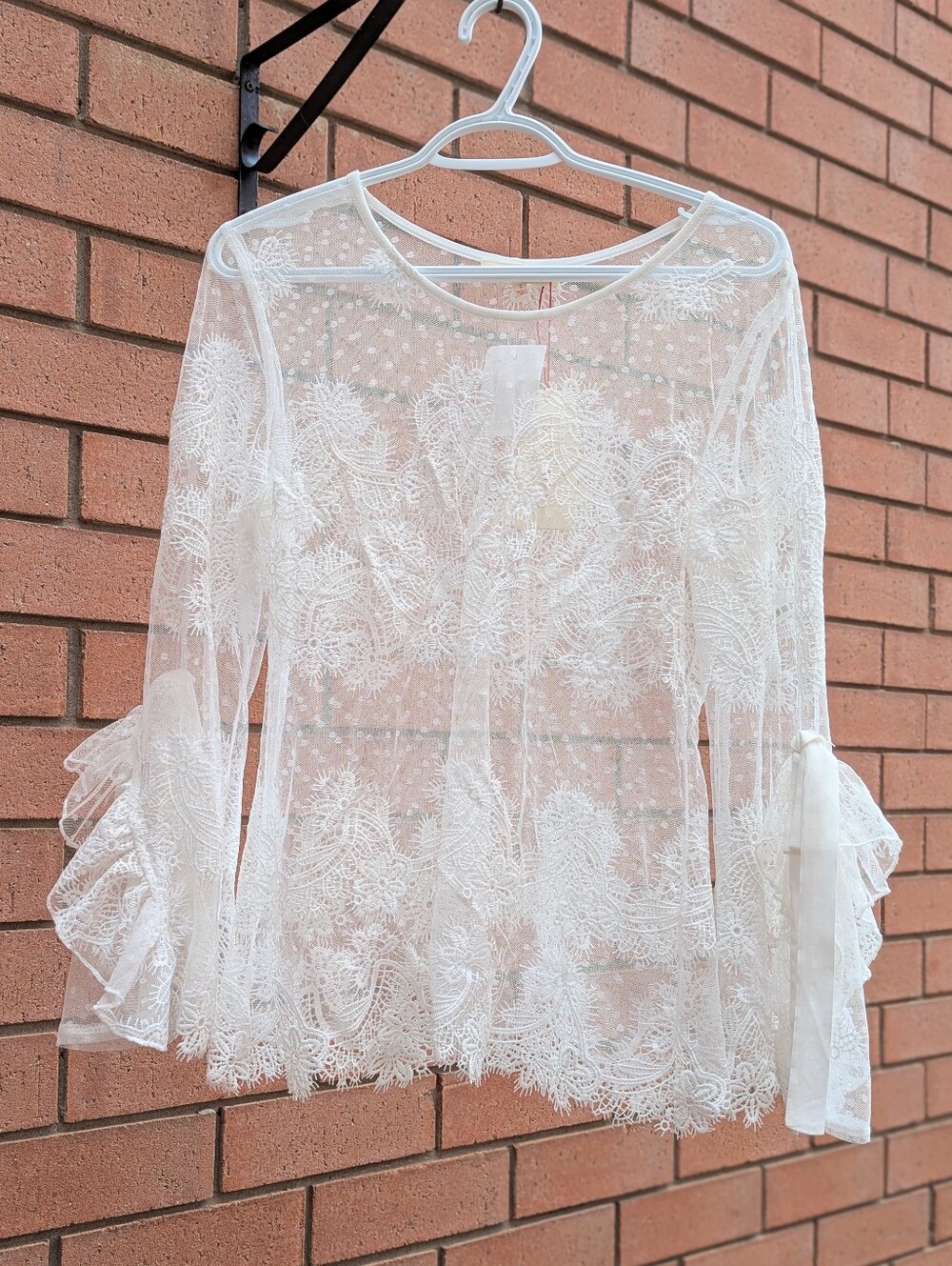 NWT Women's (Size Small) Beautiful Detailed Sheer White Lace Blouse